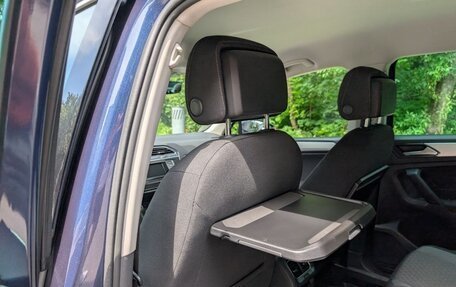 Volkswagen Tiguan II, 2017 год, 2 200 000 рублей, 19 фотография