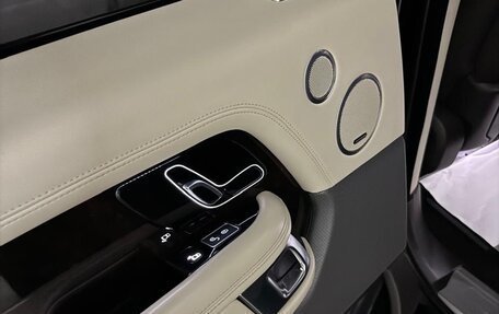 Land Rover Range Rover IV рестайлинг, 2019 год, 10 500 000 рублей, 6 фотография