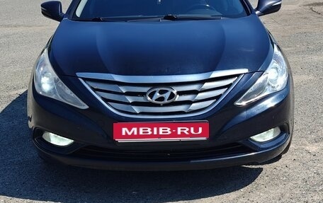 Hyundai Sonata VI, 2011 год, 900 000 рублей, 15 фотография