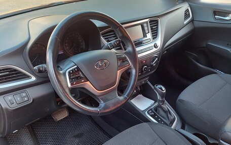 Hyundai Solaris II рестайлинг, 2017 год, 4 фотография