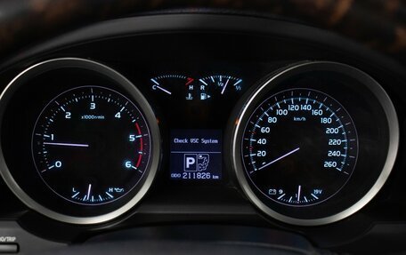 Toyota Land Cruiser 200, 2011 год, 2 750 000 рублей, 11 фотография