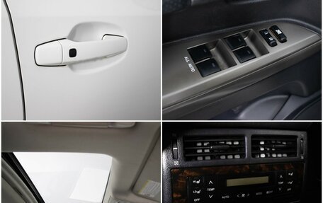 Toyota Land Cruiser 200, 2011 год, 2 750 000 рублей, 15 фотография