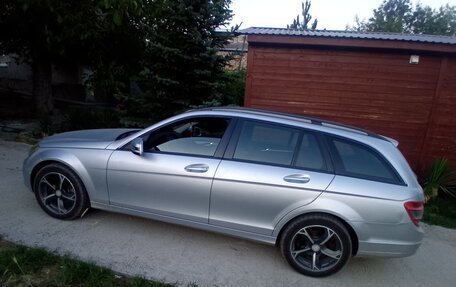 Mercedes-Benz C-Класс, 2009 год, 900 000 рублей, 1 фотография