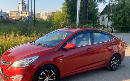 Hyundai Solaris II рестайлинг, 2015 год, 1 090 000 рублей, 2 фотография