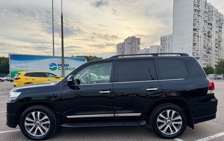 Toyota Land Cruiser 200, 2018 год, 6 600 000 рублей, 3 фотография