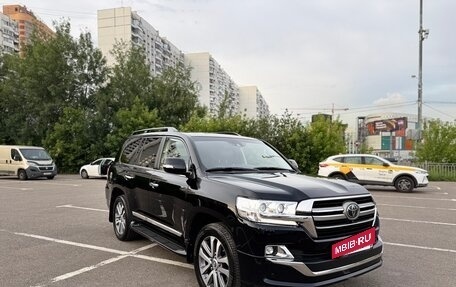 Toyota Land Cruiser 200, 2018 год, 6 600 000 рублей, 14 фотография