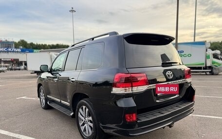 Toyota Land Cruiser 200, 2018 год, 6 600 000 рублей, 8 фотография