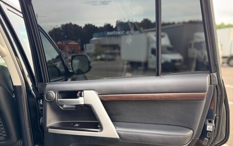 Toyota Land Cruiser 200, 2018 год, 6 600 000 рублей, 19 фотография