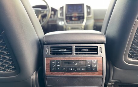 Toyota Land Cruiser 200, 2018 год, 6 600 000 рублей, 20 фотография