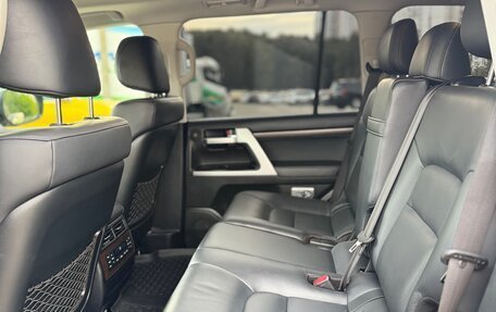 Toyota Land Cruiser 200, 2018 год, 6 600 000 рублей, 28 фотография