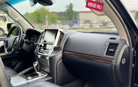 Toyota Land Cruiser 200, 2018 год, 6 600 000 рублей, 27 фотография