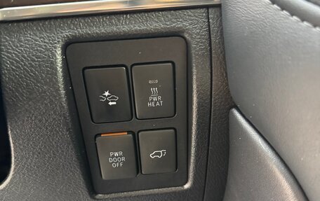 Toyota Land Cruiser 200, 2018 год, 6 600 000 рублей, 35 фотография