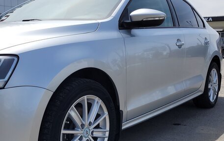 Volkswagen Jetta VI, 2013 год, 1 100 000 рублей, 2 фотография