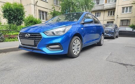 Hyundai Solaris II рестайлинг, 2018 год, 1 000 000 рублей, 5 фотография