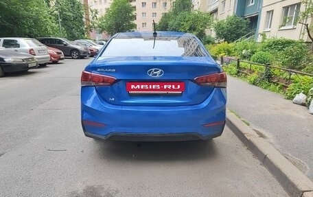 Hyundai Solaris II рестайлинг, 2018 год, 1 000 000 рублей, 4 фотография