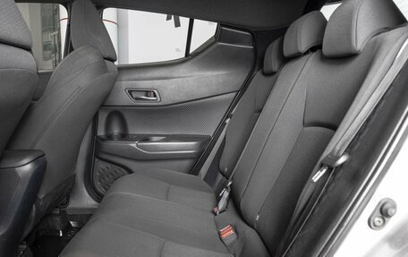 Toyota C-HR I рестайлинг, 2018 год, 2 525 500 рублей, 12 фотография