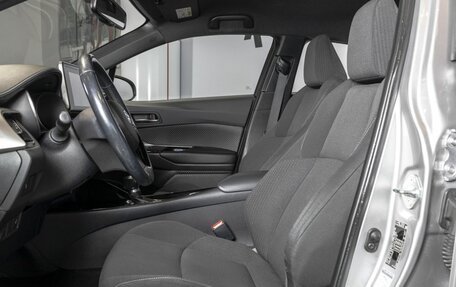 Toyota C-HR I рестайлинг, 2018 год, 2 525 500 рублей, 11 фотография