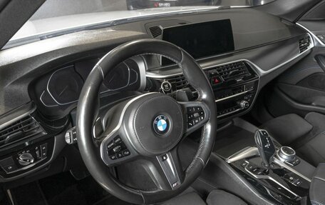 BMW 5 серия, 2020 год, 4 470 000 рублей, 3 фотография
