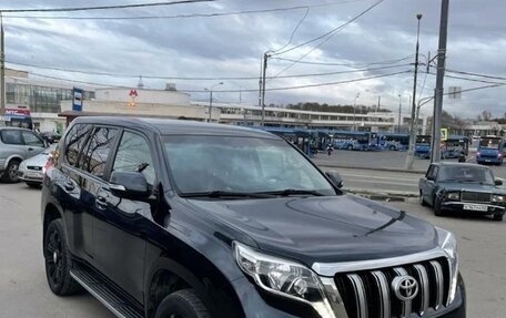 Toyota Land Cruiser Prado 150 рестайлинг 2, 2014 год, 3 250 000 рублей, 2 фотография