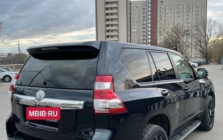 Toyota Land Cruiser Prado 150 рестайлинг 2, 2014 год, 3 250 000 рублей, 3 фотография