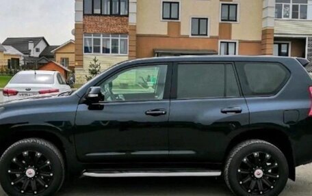 Toyota Land Cruiser Prado 150 рестайлинг 2, 2014 год, 3 250 000 рублей, 6 фотография