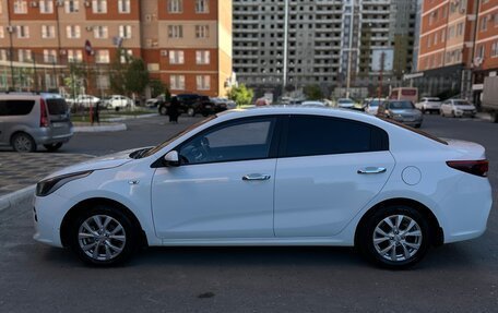 KIA Rio IV, 2017 год, 1 100 000 рублей, 6 фотография
