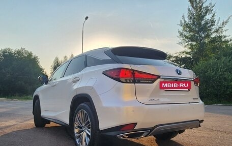 Lexus RX IV рестайлинг, 2019 год, 7 100 000 рублей, 3 фотография