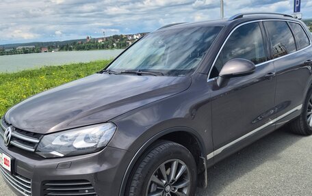 Volkswagen Touareg III, 2011 год, 1 850 000 рублей, 3 фотография