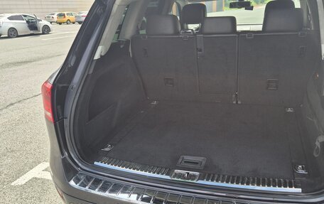 Volkswagen Touareg III, 2011 год, 1 850 000 рублей, 11 фотография