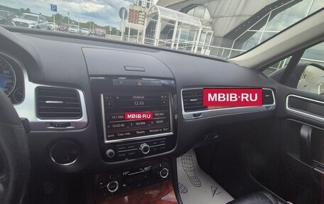 Volkswagen Touareg III, 2011 год, 1 850 000 рублей, 16 фотография