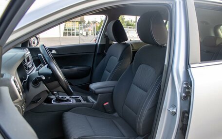 KIA Sportage IV рестайлинг, 2020 год, 2 350 000 рублей, 10 фотография