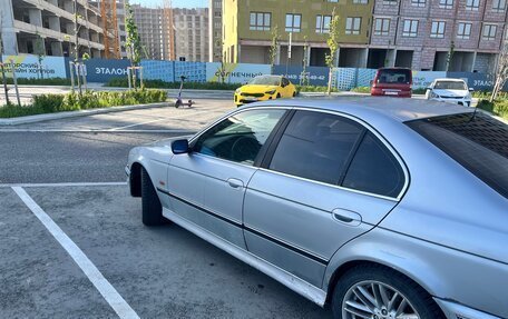BMW 5 серия, 1998 год, 550 000 рублей, 3 фотография