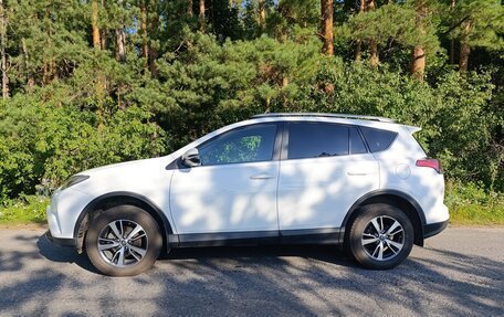 Toyota RAV4, 2019 год, 2 780 000 рублей, 3 фотография