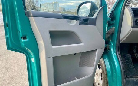 Volkswagen Transporter T5 рестайлинг, 2010 год, 1 295 000 рублей, 12 фотография