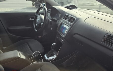 Volkswagen Polo VI (EU Market), 2018 год, 1 100 000 рублей, 3 фотография