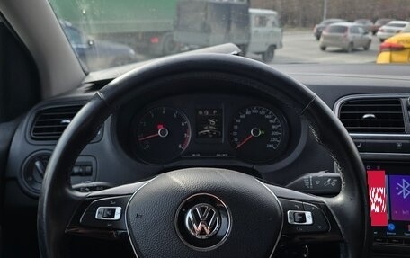 Volkswagen Polo VI (EU Market), 2018 год, 1 100 000 рублей, 2 фотография