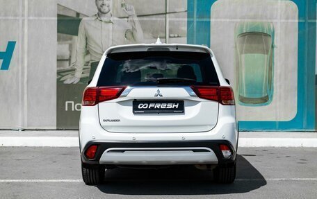 Mitsubishi Outlander III рестайлинг 3, 2020 год, 2 888 000 рублей, 4 фотография