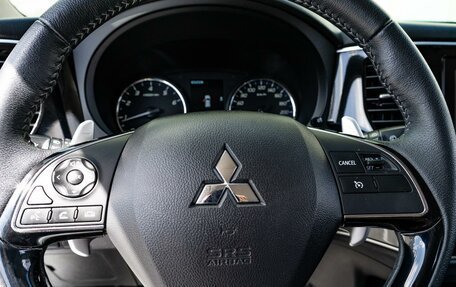 Mitsubishi Outlander III рестайлинг 3, 2020 год, 2 888 000 рублей, 19 фотография