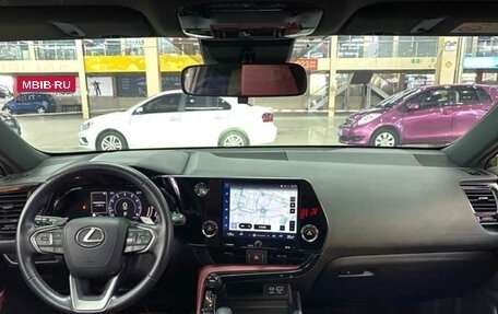 Lexus NX, 2022 год, 2 800 000 рублей, 7 фотография