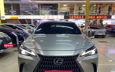 Lexus NX, 2022 год, 2 800 000 рублей, 2 фотография