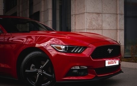 Ford Mustang VI рестайлинг, 2017 год, 2 750 000 рублей, 27 фотография