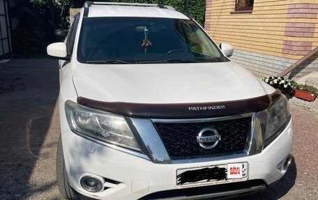 Nissan Pathfinder, 2015 год, 1 850 000 рублей, 2 фотография