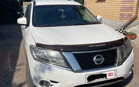 Nissan Pathfinder, 2015 год, 1 850 000 рублей, 3 фотография