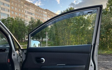 Nissan Tiida, 2007 год, 770 000 рублей, 30 фотография