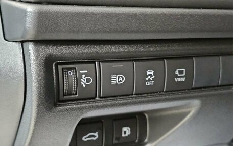 Toyota Camry, 2025 год, 4 270 000 рублей, 16 фотография