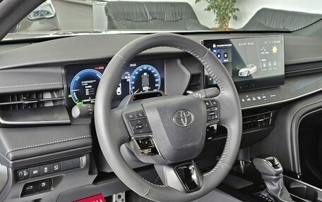 Toyota Camry, 2025 год, 4 270 000 рублей, 14 фотография