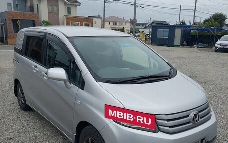 Honda Freed I, 2011 год, 810 000 рублей, 4 фотография