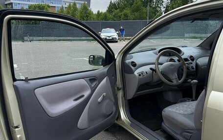 Toyota Echo, 2002 год, 329 000 рублей, 11 фотография