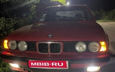 BMW 5 серия, 1991 год, 300 000 рублей, 3 фотография