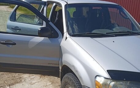 Ford Escape II, 2002 год, 500 000 рублей, 3 фотография